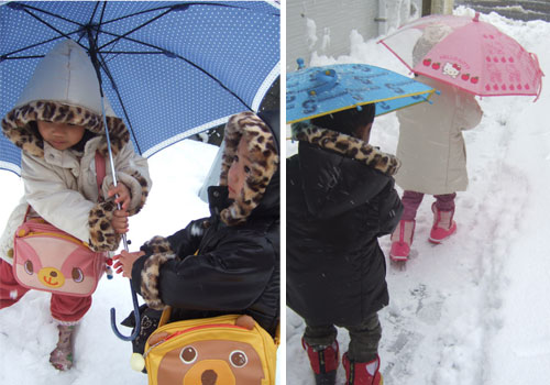 雪の中の登園