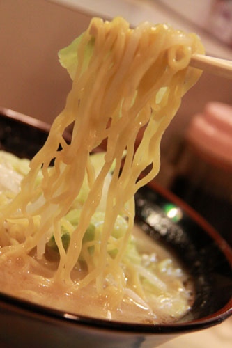 こたん味噌ラーメン麺